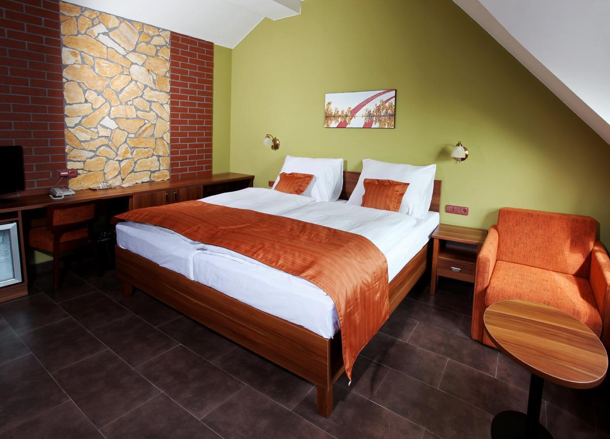 Hotel Vinopa Hustopeče Kültér fotó